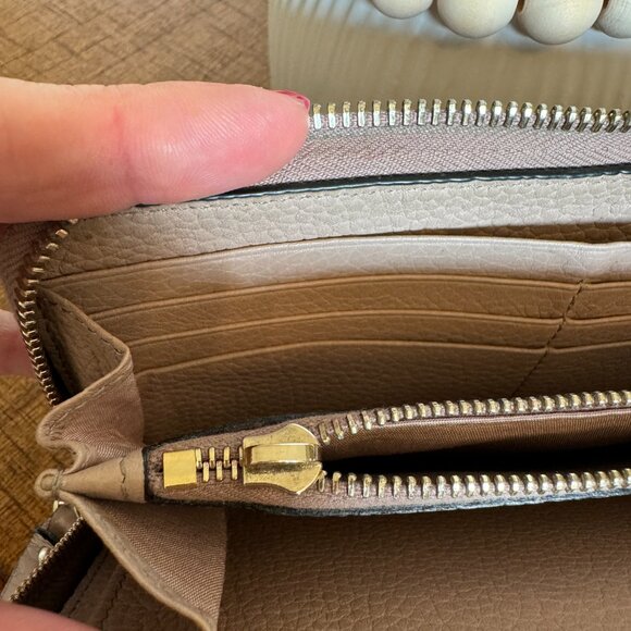 Valentino Garavani Leather Studded Wallet Beige - Picture 7 of 11